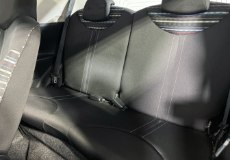 Подержанный автомобиль Citroen C1 2014 года (10 фото)