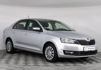 Подержанный автомобиль Skoda Rapid Liftback 2018 года (3 фото)