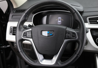 Подержанный автомобиль Geely Atlas 2021 года (18 фото)