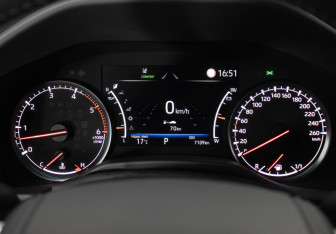 Подержанный автомобиль Toyota Land Cruiser Suv 2023 года (12 фото)