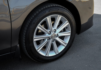 Подержанный автомобиль Toyota Camry Sedan 2011 года (11 фото)