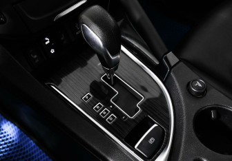 Подержанный автомобиль DongFeng AX7 2018 года (11 фото)