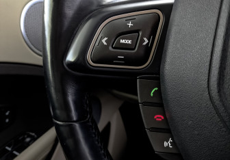 Подержанный автомобиль Land Rover Range Rover Evoque 2012 года (29 фото)