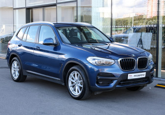 Подержанный автомобиль BMW X3 2019 года (3 фото)