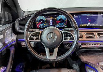 Подержанный автомобиль Mercedes-Benz GLE 2021 года (23 фото)