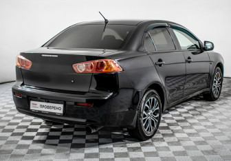 Подержанный автомобиль Mitsubishi Lancer Sedan 2007 года (5 фото)