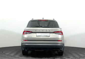 Подержанный автомобиль Skoda Kodiaq 2021 года (6 фото)