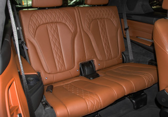 Подержанный автомобиль BMW X7 2019 года (28 фото)