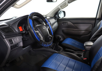 Подержанный автомобиль Mitsubishi L200 2018 года (13 фото)