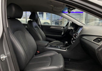 Подержанный автомобиль Hyundai Sonata 2018 года (24 фото)