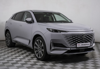 Подержанный автомобиль Changan UNI-K 2023 года (3 фото)