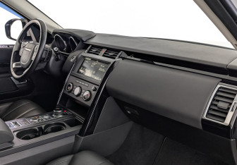 Подержанный автомобиль Land Rover Discovery 2018 года (13 фото)