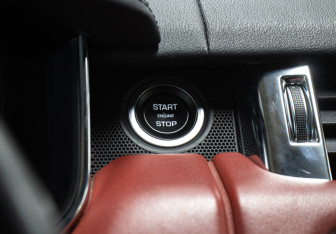 Подержанный автомобиль Land Rover Range Rover Sport 2020 года (20 фото)