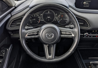 Подержанный автомобиль Mazda CX-30 2020 года (22 фото)