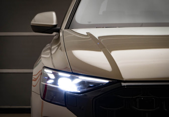 Подержанный автомобиль Audi SQ8 2024 года (38 фото)