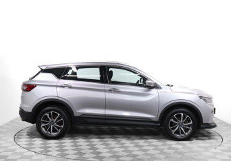 Подержанный автомобиль Geely Coolray 2023 года (4 фото)