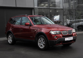 Подержанный автомобиль BMW X3 2008 года (3 фото)