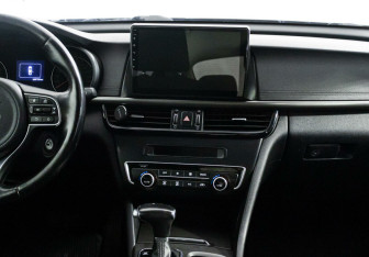 Подержанный автомобиль Kia Optima Sedan 2017 года (8 фото)