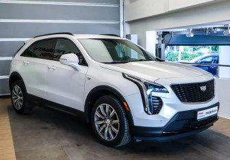 Подержанный автомобиль Cadillac XT4 2021 года (3 фото)