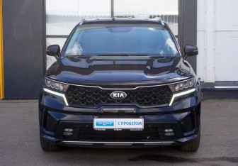 Подержанный автомобиль Kia Sorento 2021 года (2 фото)