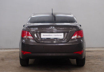 Подержанный автомобиль Hyundai Solaris Sedan 2016 года (6 фото)