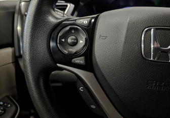 Подержанный автомобиль Honda Civic Sedan 2013 года (24 фото)