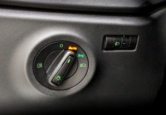 Подержанный автомобиль Skoda Rapid Liftback 2021 года (25 фото)