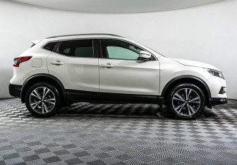 Подержанный автомобиль Nissan Qashqai 2019 года (4 фото)