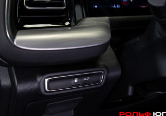 Подержанный автомобиль GAC GS8 2023 года (27 фото)