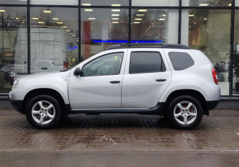 Подержанный автомобиль Renault Duster 2013 года (5 фото)