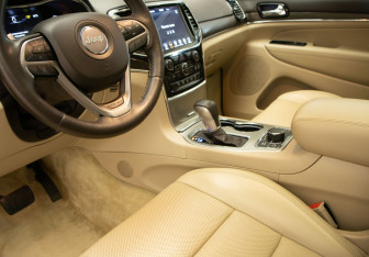 Подержанный автомобиль Jeep Grand Cherokee 2019 года (7 фото)