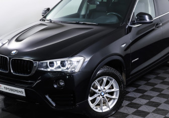 Подержанный автомобиль BMW X4 2017 года (24 фото)