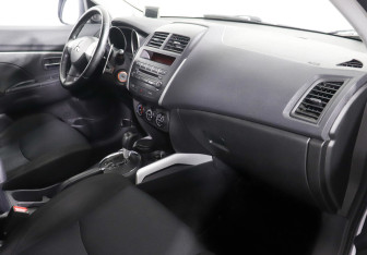 Подержанный автомобиль Mitsubishi ASX 2012 года (5 фото)