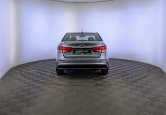 Подержанный автомобиль Kia Rio Sedan 2015 года (6 фото)