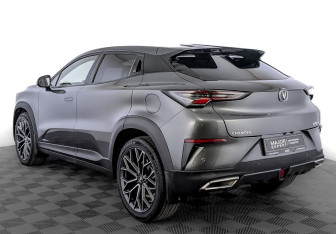 Подержанный автомобиль Changan UNI-T 2023 года (7 фото)