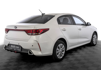 Подержанный автомобиль Kia Rio Sedan 2021 года (5 фото)