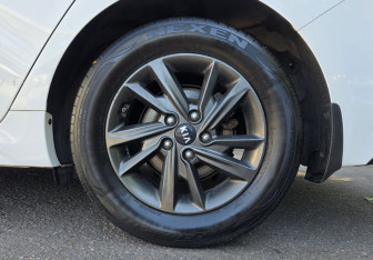 Подержанный автомобиль Kia Optima Sedan 2019 года (21 фото)