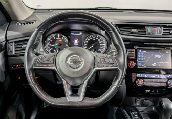 Подержанный автомобиль Nissan X-Trail 2019 года (21 фото)