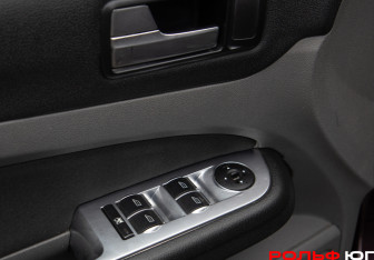 Подержанный автомобиль Ford Focus Hatchback 2008 года (17 фото)