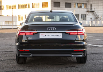 Подержанный автомобиль Audi A6 Sedan 2022 года (6 фото)