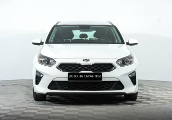 Подержанный автомобиль Kia Ceed Wagon 2019 года (2 фото)