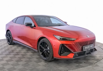 Подержанный автомобиль Changan UNI-V 2023 года (3 фото)