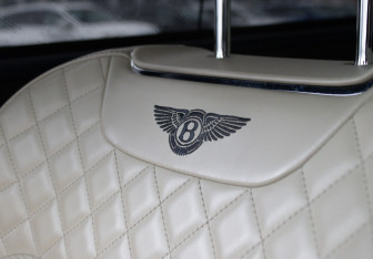 Подержанный автомобиль Bentley Bentayga 2016 года (24 фото)