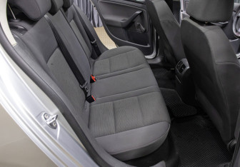 Подержанный автомобиль Volkswagen Golf Hatchback 2008 года (12 фото)