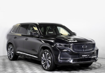 Подержанный автомобиль Geely Monjaro 2023 года (3 фото)