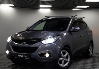 Подержанный автомобиль Hyundai ix35 2012 года (24 фото)