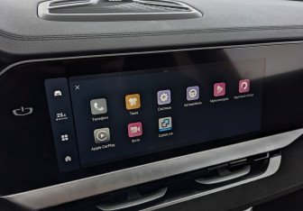 Подержанный автомобиль Geely Monjaro 2024 года (26 фото)