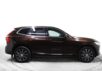 Подержанный автомобиль Volvo XC60 2018 года (4 фото)