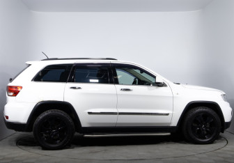 Подержанный автомобиль Jeep Grand Cherokee 2012 года (4 фото)