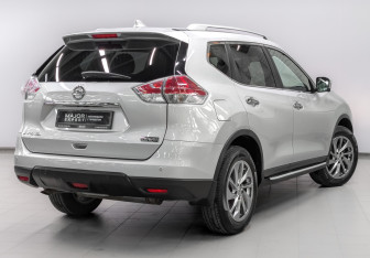 Подержанный автомобиль Nissan X-Trail 2017 года (5 фото)